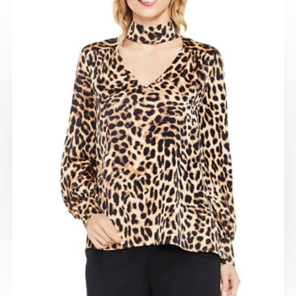 Women’s Long Sleeve Cut Out Key Hole Leopard Animal Print Sweater Large